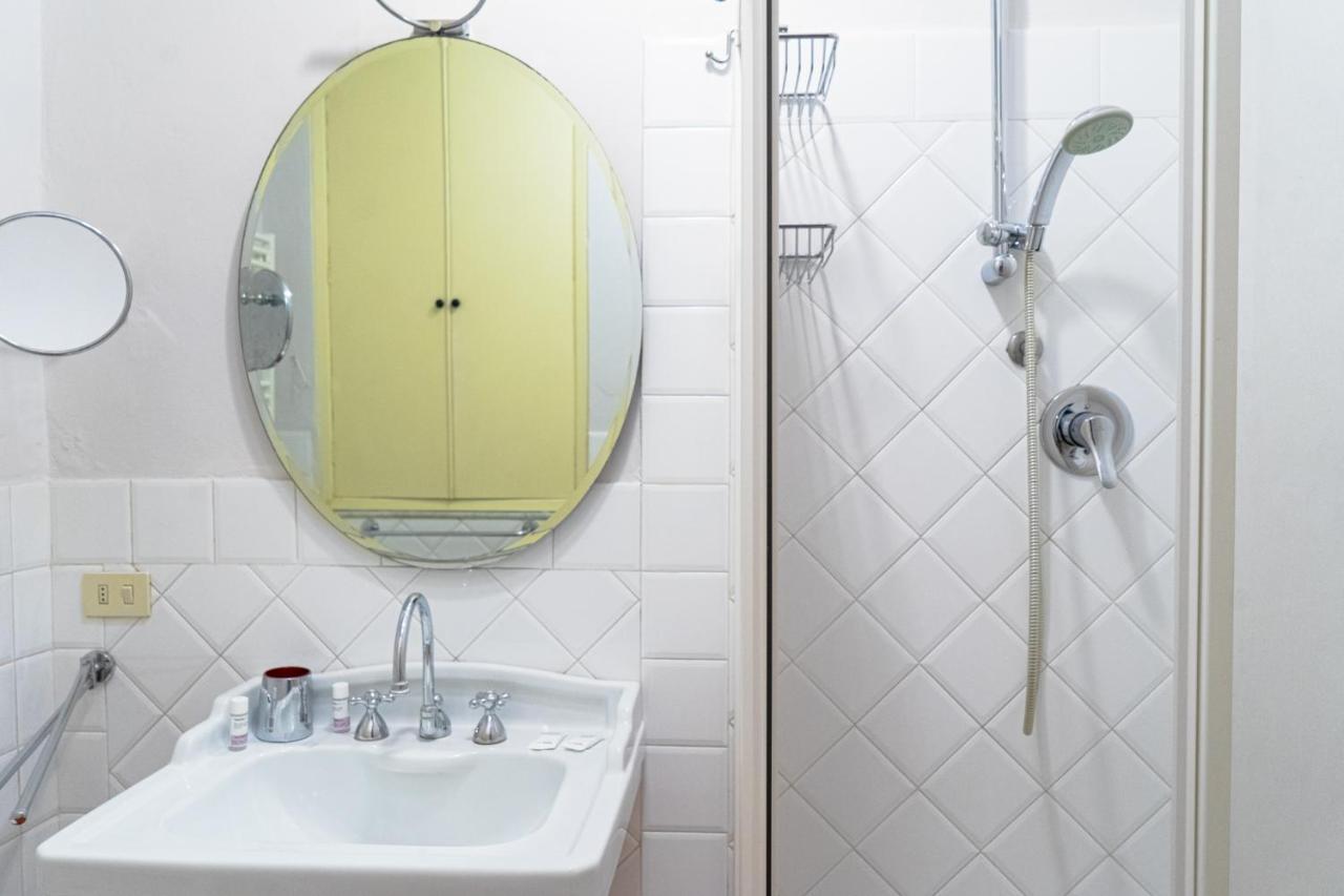 Elegant Apartment Near Piazza Della Signoria Firenze Bagian luar foto